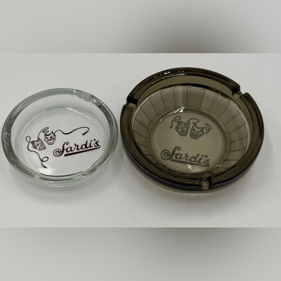 sardi’s Other - Lot Of 2 Vintage Sardis Restaurant NYC Glass Ashtrays Circa 1955 Round READ